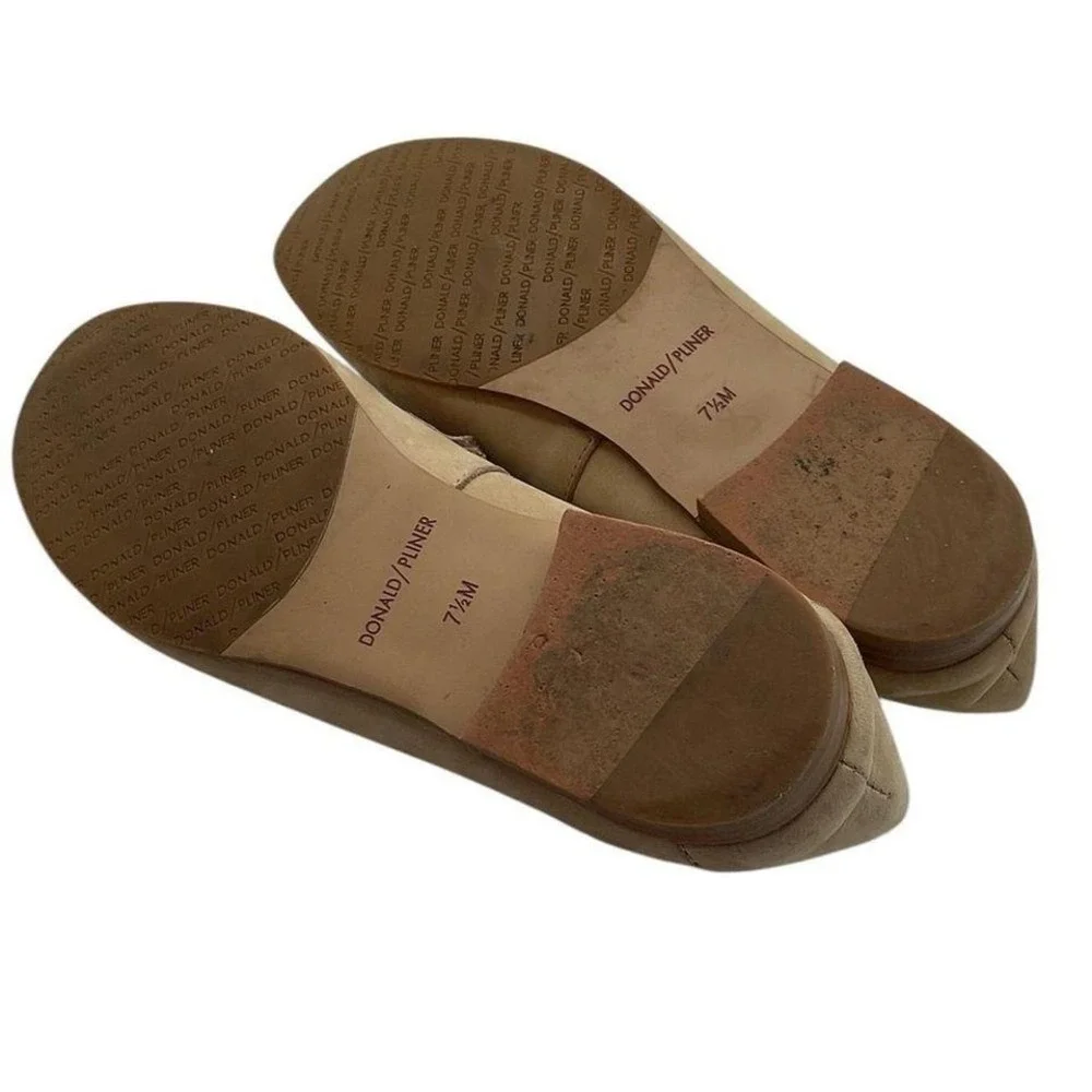 Donald J Pliner Leather Loafers Womans‎ Size 7.5M